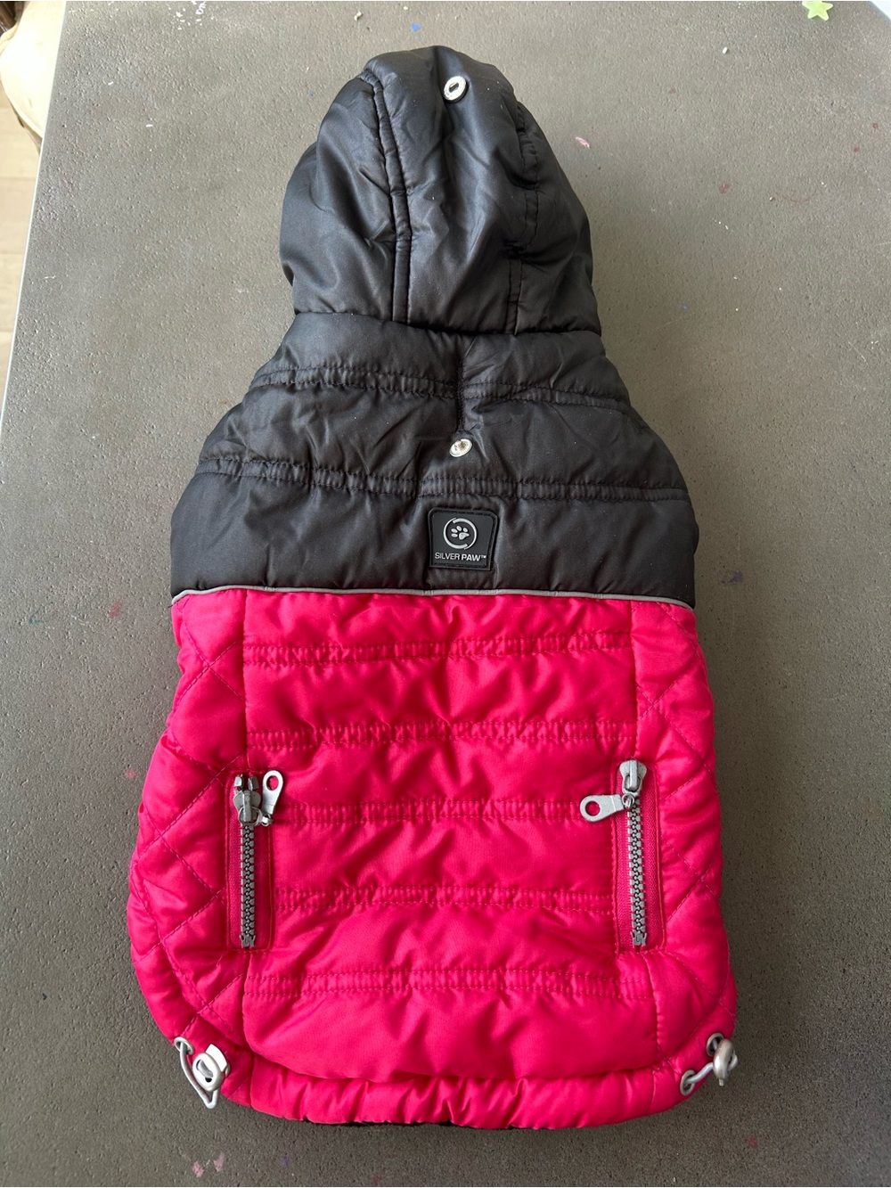 Silver Paw Two-Tone Quilted Dog Puffer Jacket - Black & Bright Pink